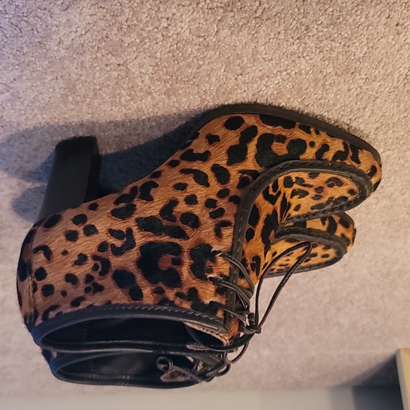 DVF Ponyhair Cheetah Booties Sz 7.5 - Picture 3 of 4